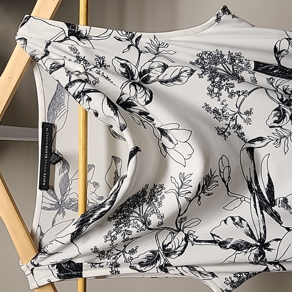 NWOT WHBM Floral Sleeveless Blouse. Size: XXSP. - Picture 2 of 5